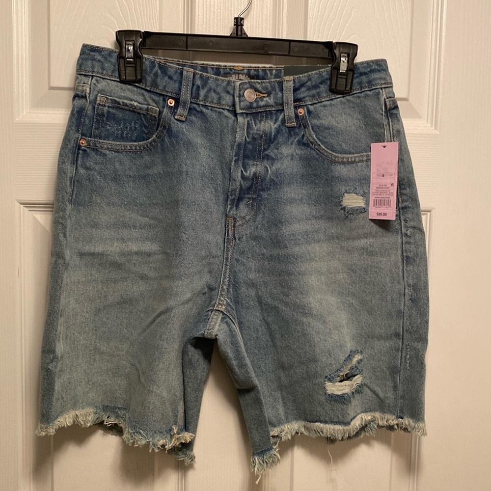 Wild Fable High-Rise Bermuda Shorts…size 6
